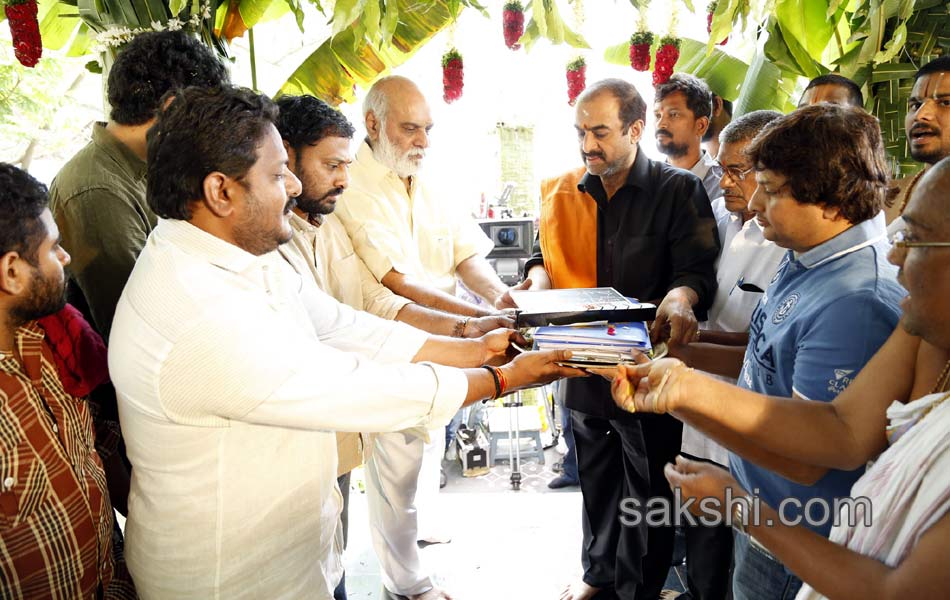 Pawan Kalyan And Chiranjeevi at Varun teja Movie Launch - Sakshi6