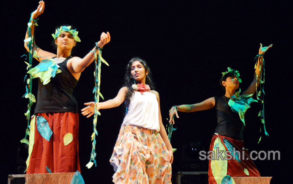 Excellent dancing - Sakshi1