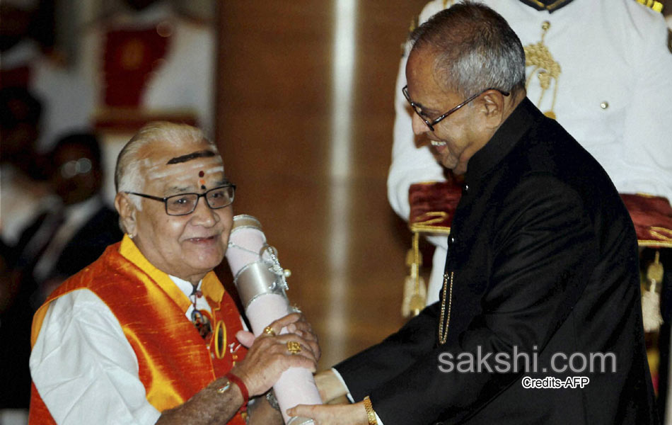 Padma Awards 2014 function at the Rashtrapati Bhavan in New Delhi18