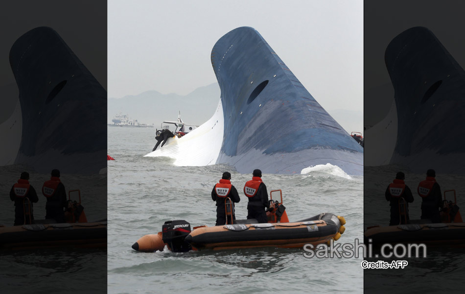 Ferry sinking off South Korean coast over 470 people on board3