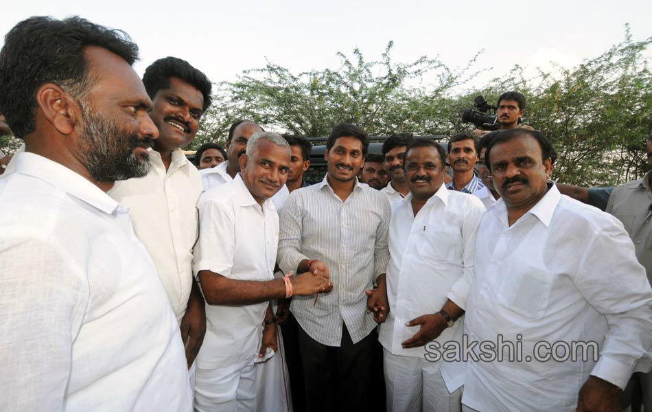 Jagan s Janapatham at Anantapur District - Sakshi16