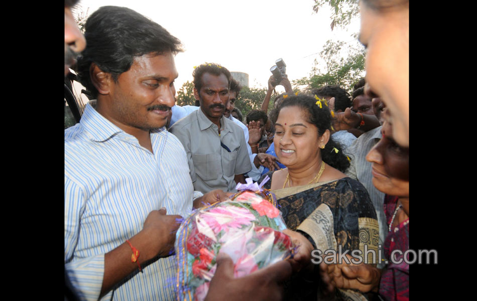 Jagan s Janapatham at Anantapur District - Sakshi18