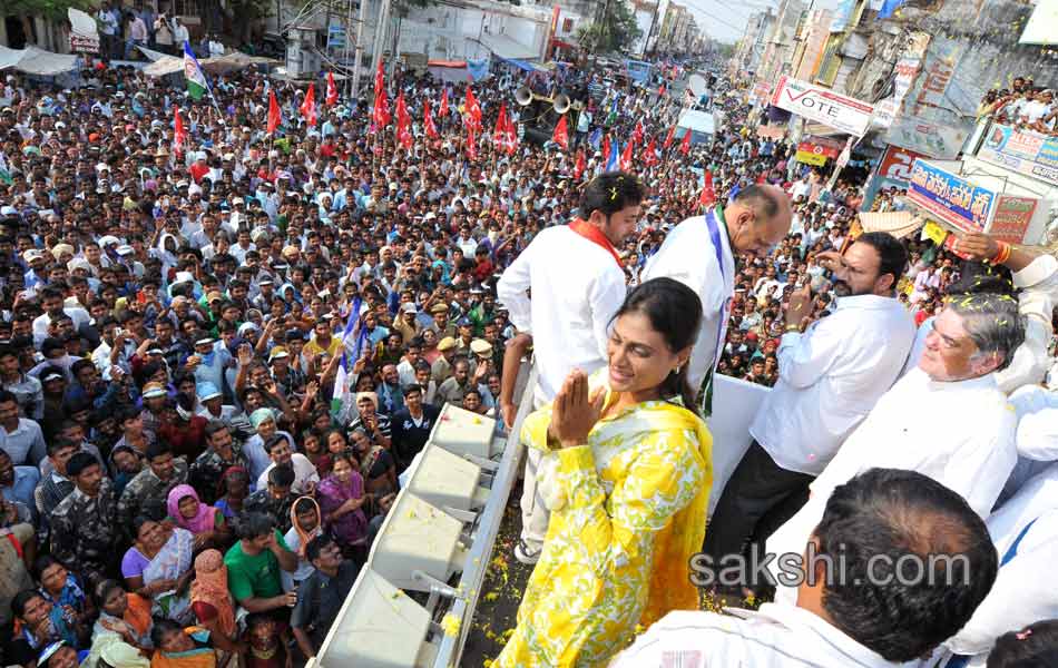 Sharmila s Janapatham at Warangal District - Sakshi9