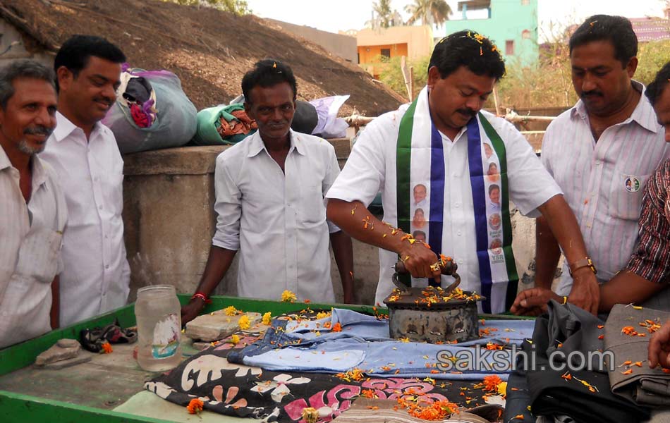 Candets of seemandhra participating with people works during election - Sakshi5