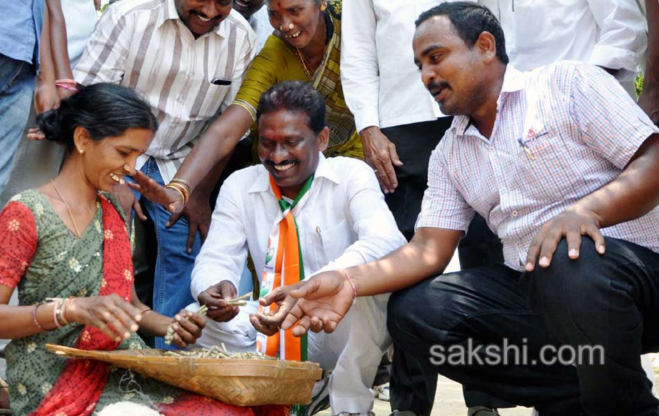 Candets of Telangana participating with people works during election - Sakshi4