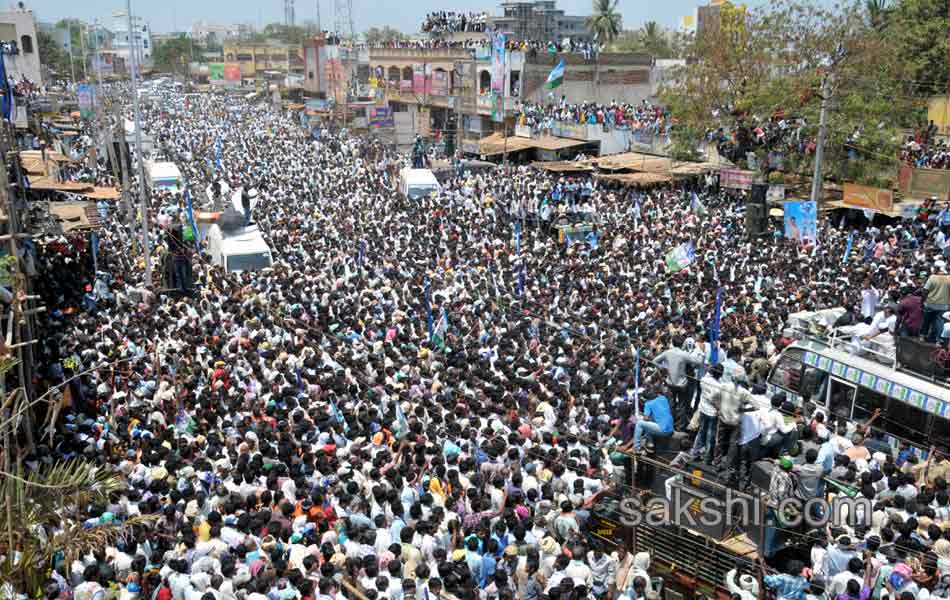 Jagan s Janapatham at Ongole District - Sakshi5