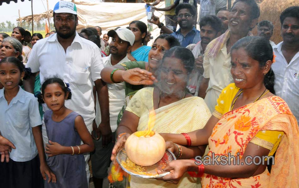 Vijayamma s Janapatham at East Godavari District - Sakshi11