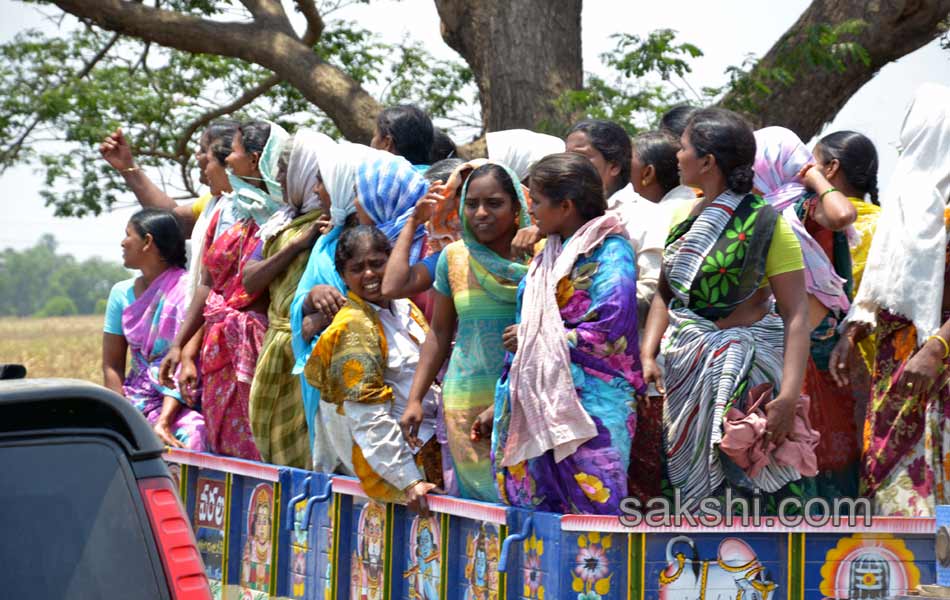 Jagan s Janapatham at Guntur District - Sakshi6