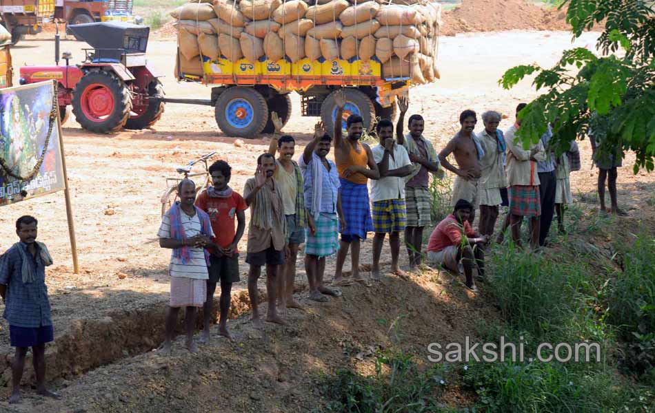 Vijayamma s Janapatham at East Godavari District - Sakshi13