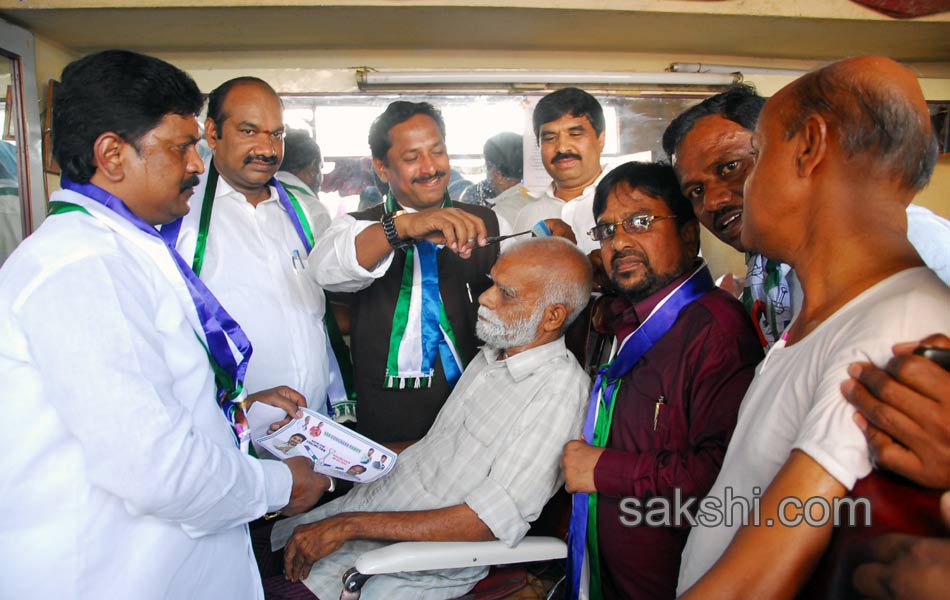 political leaders election campaign in seemandhra - Sakshi15