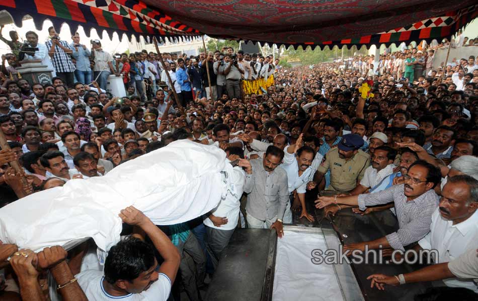 Shobha Nagireddy lies in state  Nandyal8