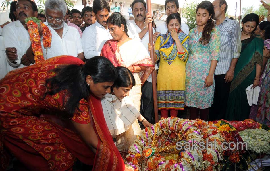 Shobha Nagireddy last rites today - Sakshi4