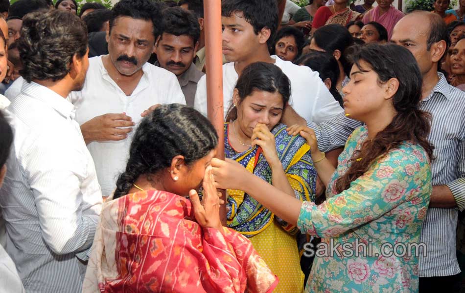 Shobha Nagireddy last rites today - Sakshi7