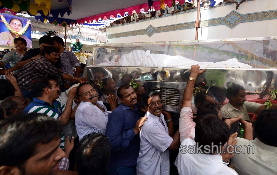 Shobha Nagireddy last rites today - Sakshi11