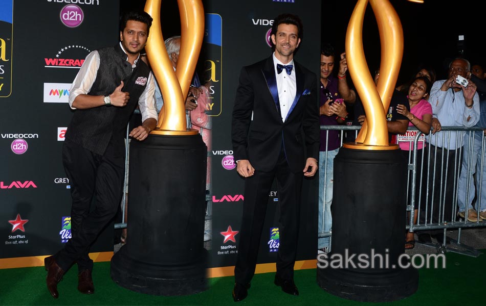 Bollywood biggest awards show comes to America - Sakshi21