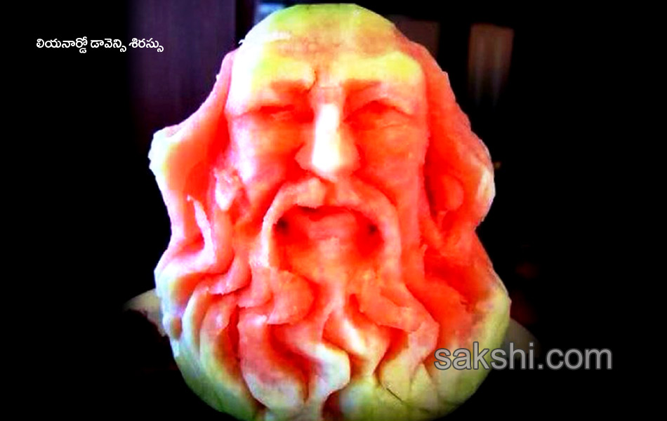 Wonderful statues with fruits9