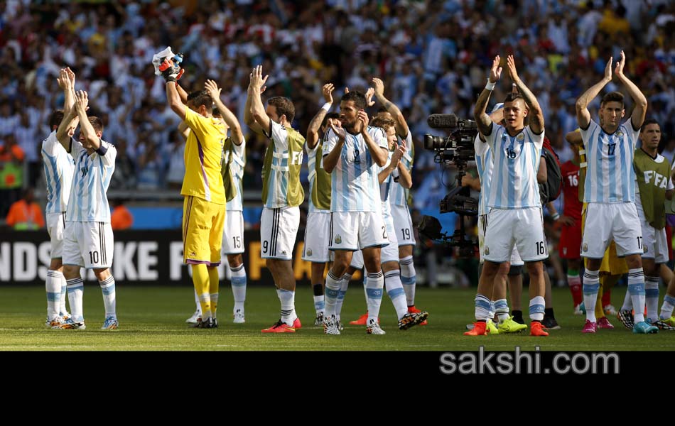 messi gives victory to argentina over iraq - Sakshi6