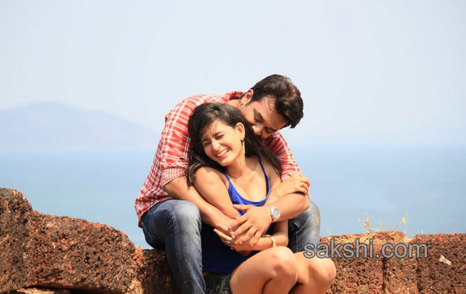 inka emi anukoledu movie new stills8