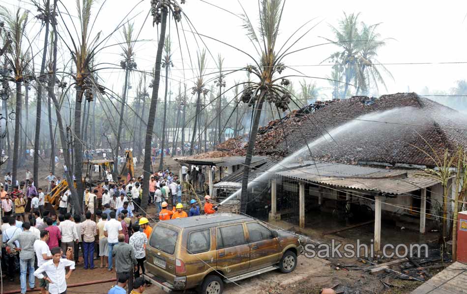 gail gas pipeline blast causes 16 deaths - Sakshi21