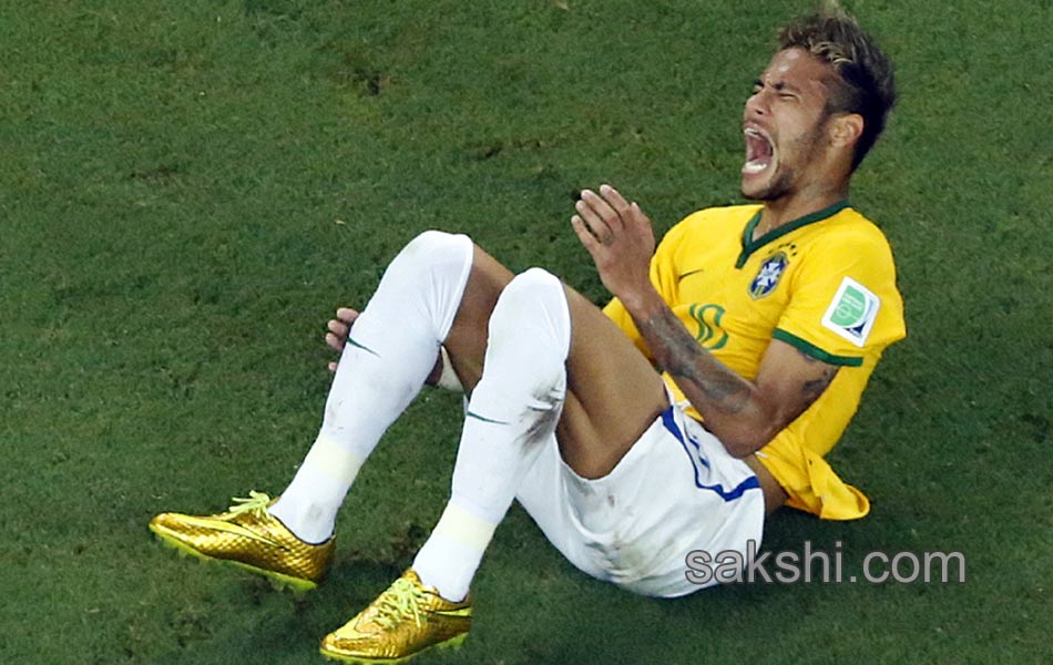 brazil wins over colombia and enters into semi final - Sakshi14