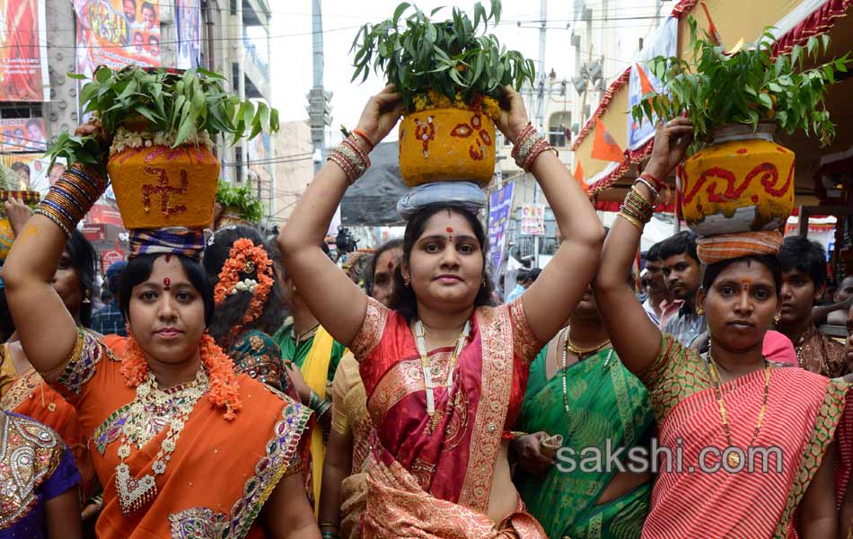 Temples come alive with Bonalu festivities - Sakshi8