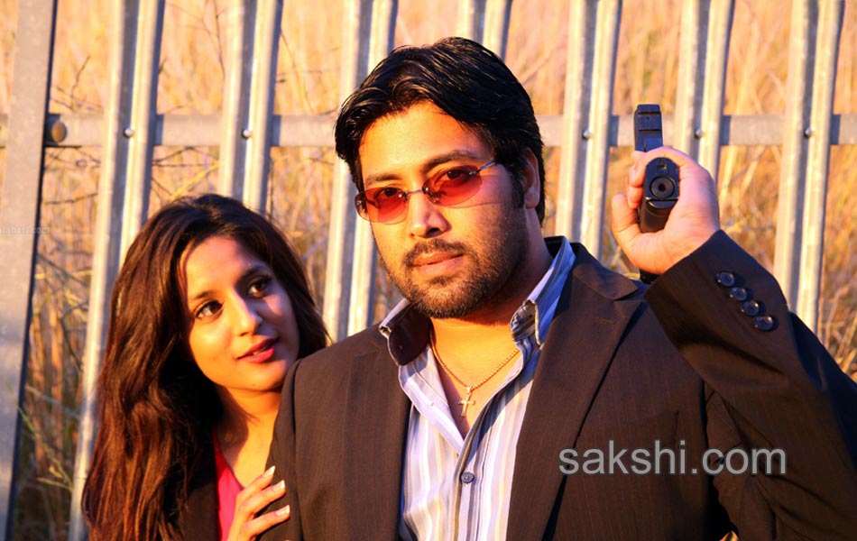 adirindi alex movie stills - Sakshi5