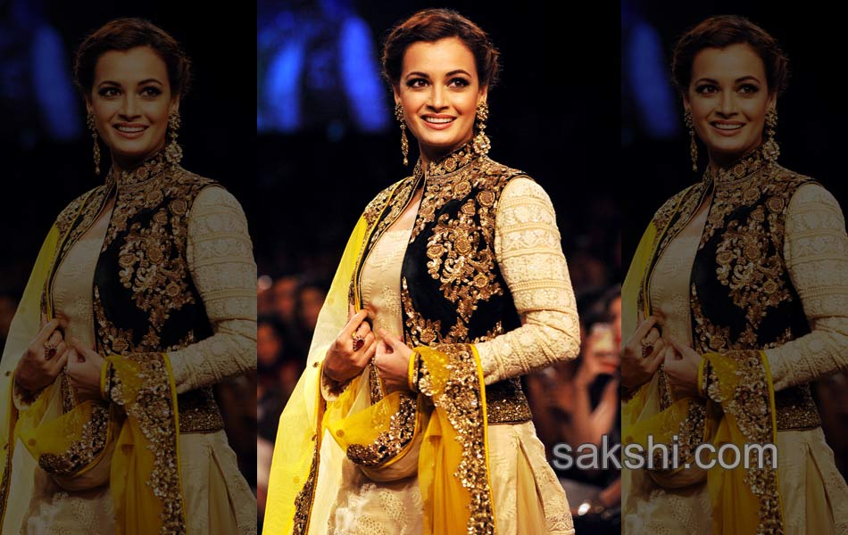 celebrities at last day of lakme fashion week4