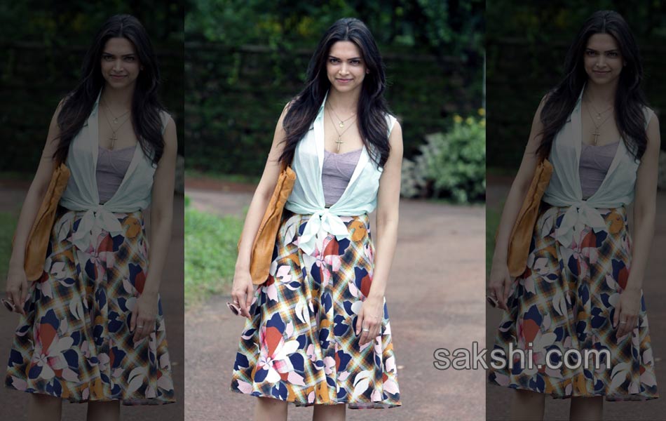 deepikas finding fanny movie stills - Sakshi9