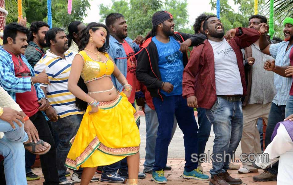 gang of gabbarsingh movie item song stills6