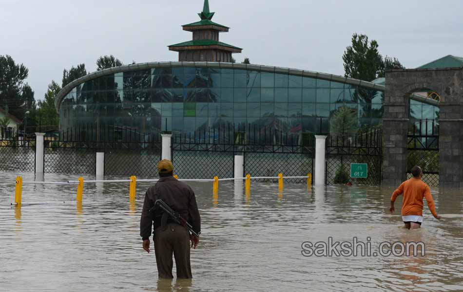 Floods hit Jammu and Kashmir - Sakshi15