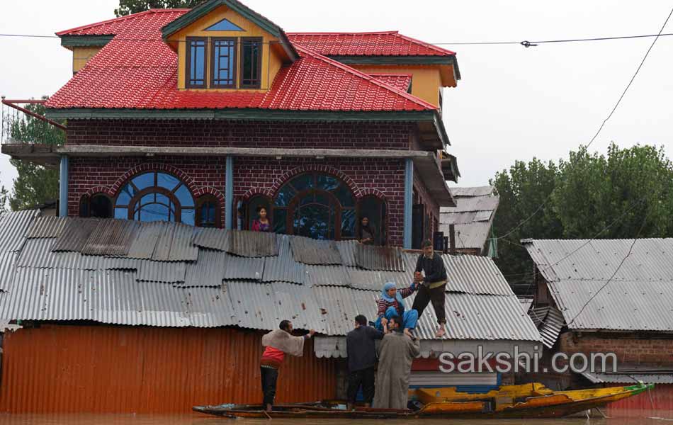 Floods hit Jammu and Kashmir - Sakshi16