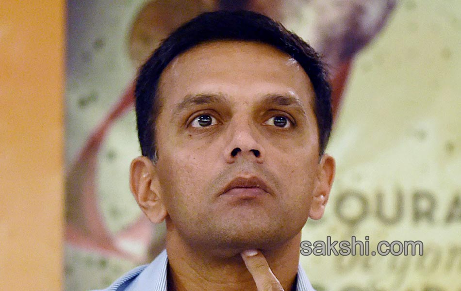 Boook released by rahul dravid3