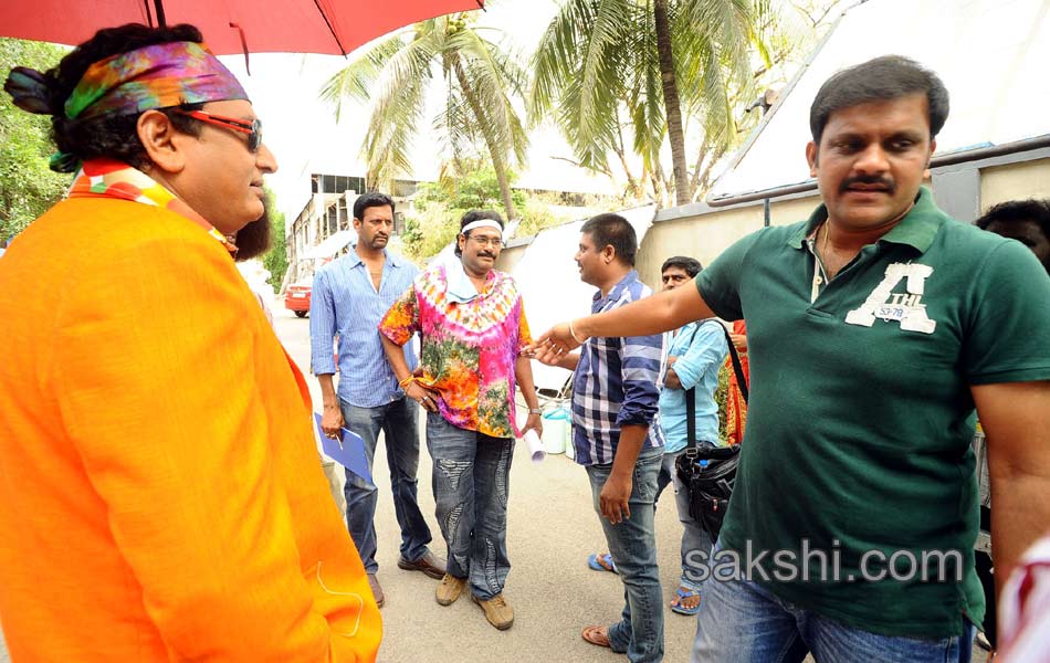 Loukyam Movie Working Stills12