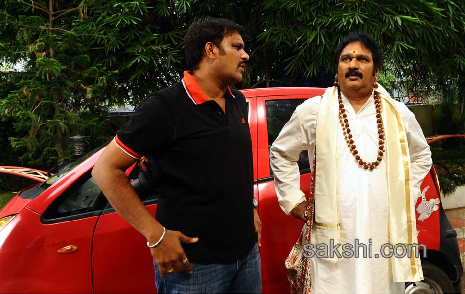 Loukyam Movie Working Stills19