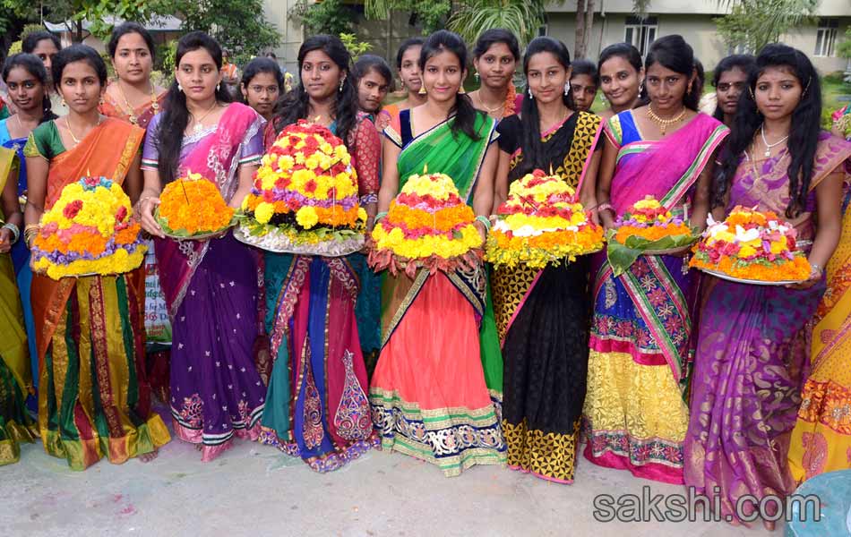 Bathukamma celebrations started at hyderabad city8