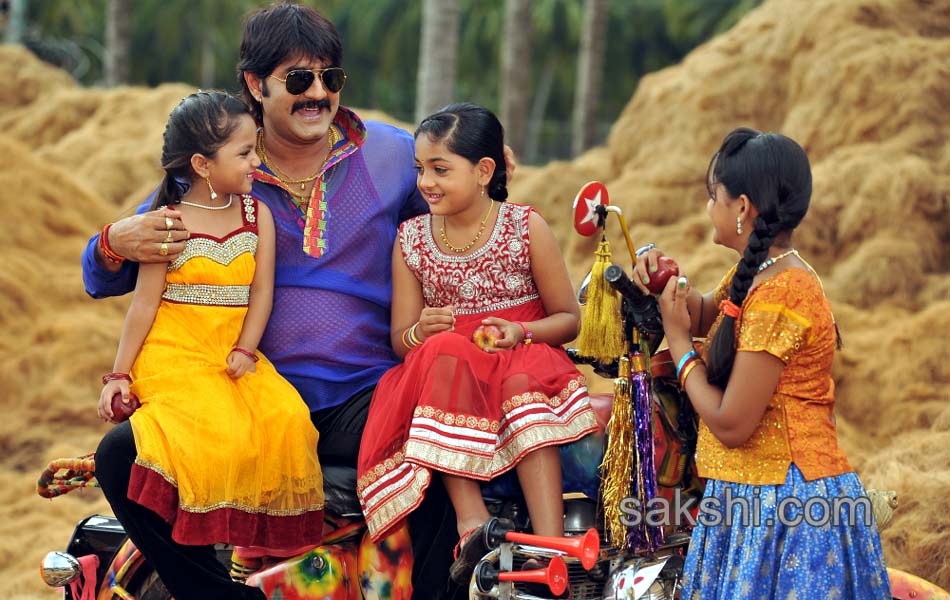 Govindudu Andarivadele Movie working Stills - Sakshi11