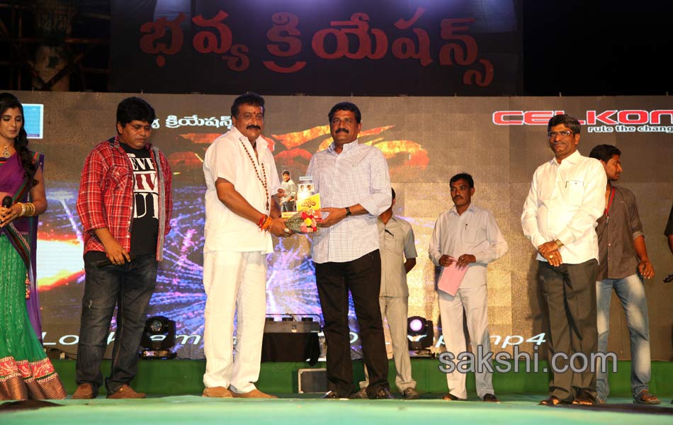 Loukyam Success Meet at Vizag9