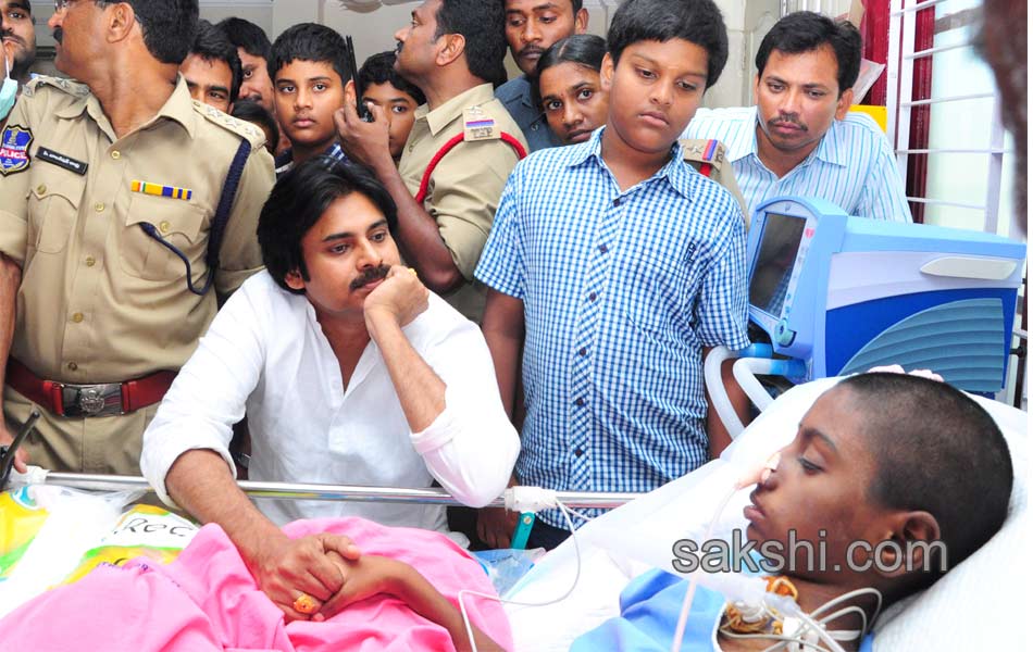 pawankalyan gives two lakhs and toys to terminally ill srija - Sakshi3