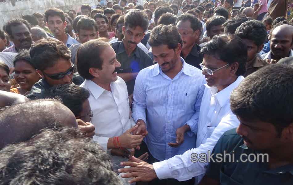 Y S jagan mohan reddy  to tour cyclone affected areas - Sakshi6