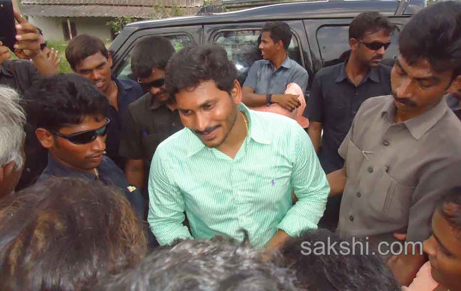 Y S jagan mohan reddy  to tour cyclone affected areas - Sakshi14