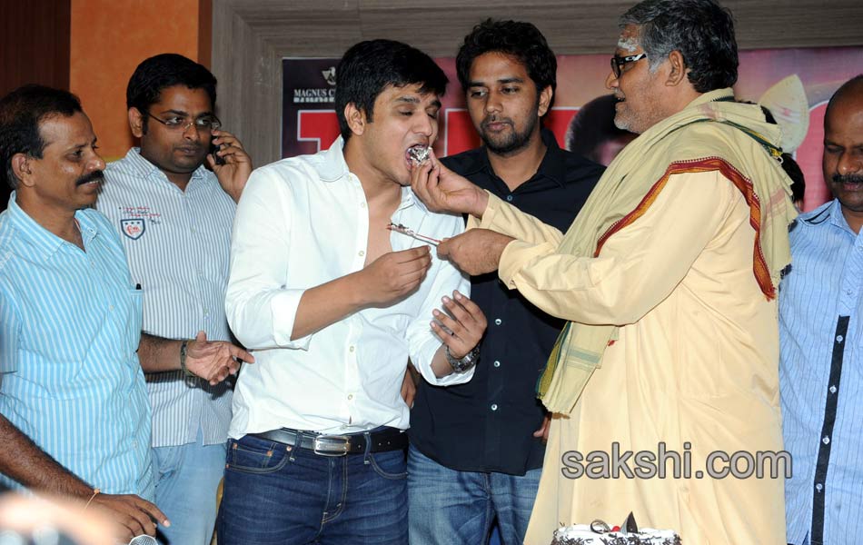 Karthikeya Movie Successmeet10