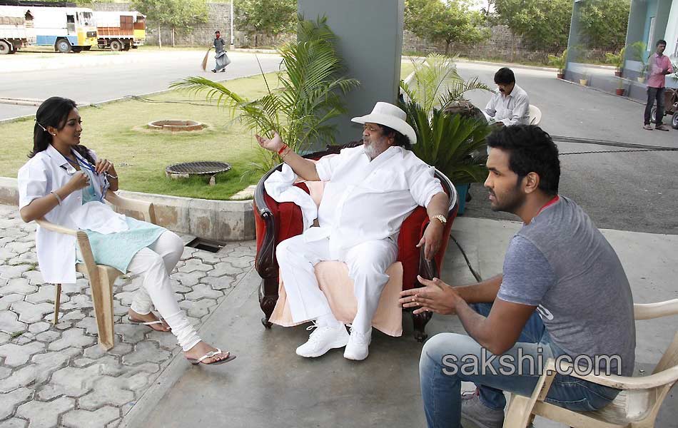 Erra Bassu working stills4