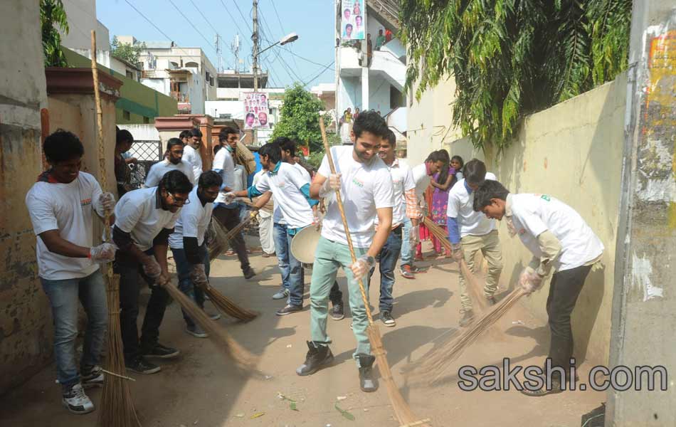 Ram hero in Swachch Bharat4