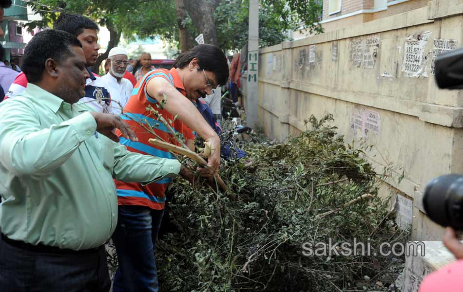 Boyapati Srinu participates swachcha bharat - Sakshi2