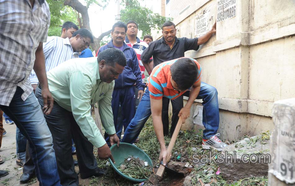 Boyapati Srinu participates swachcha bharat - Sakshi5