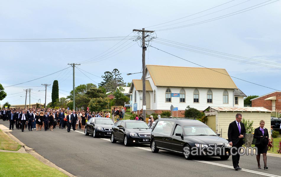 Australia Bids Farewell to Cricket Star Phillip Hughes4