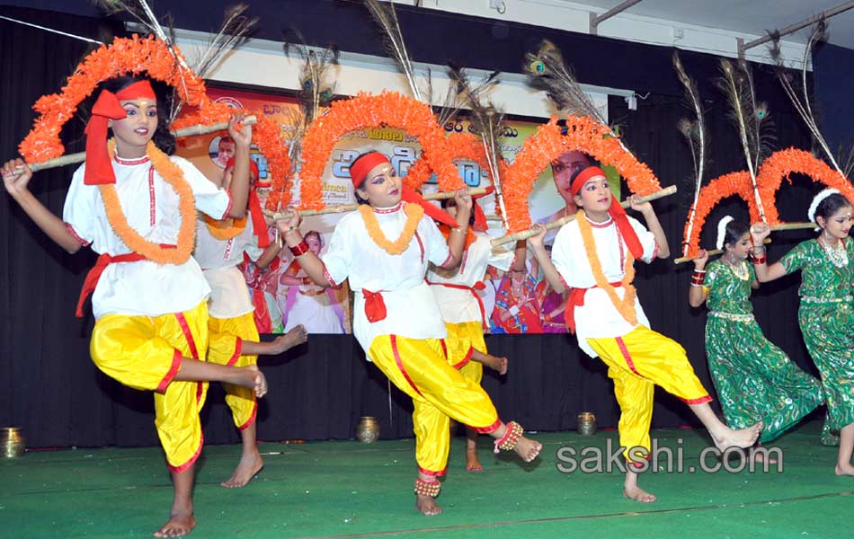 Indian folk dance team - Sakshi5