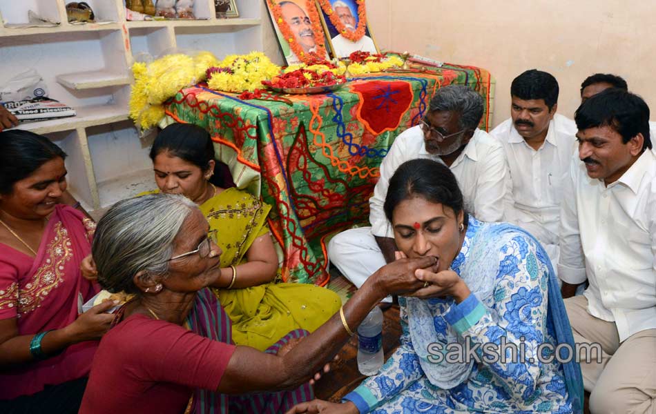 ys sharmila paramarsha yatra comes to an end in mahabubnagar16