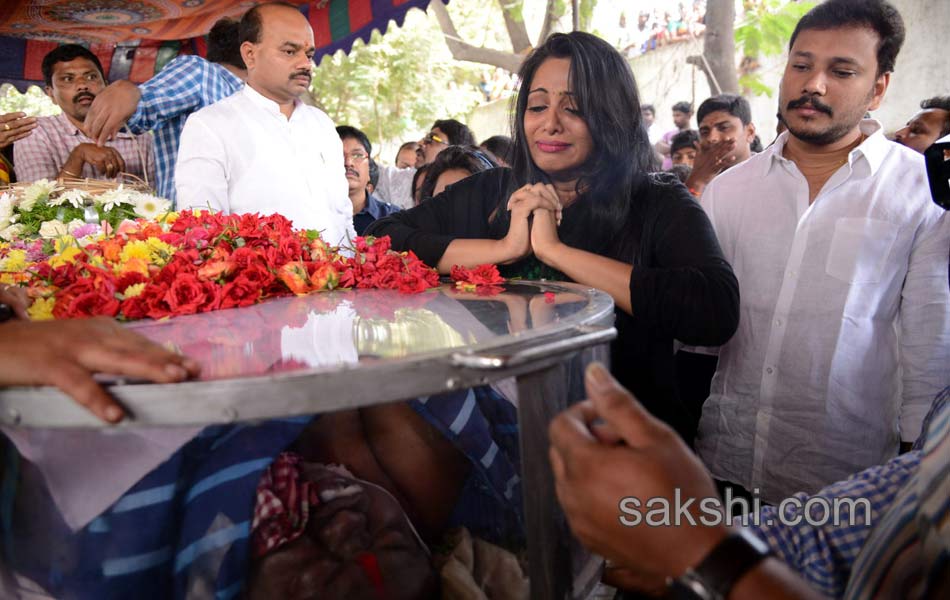 Tollywood Industry pay tributes to Music director Chakri9