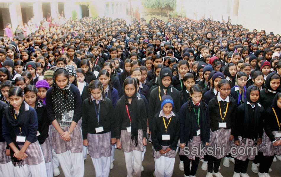 india pays tribute to the children of pakistan12